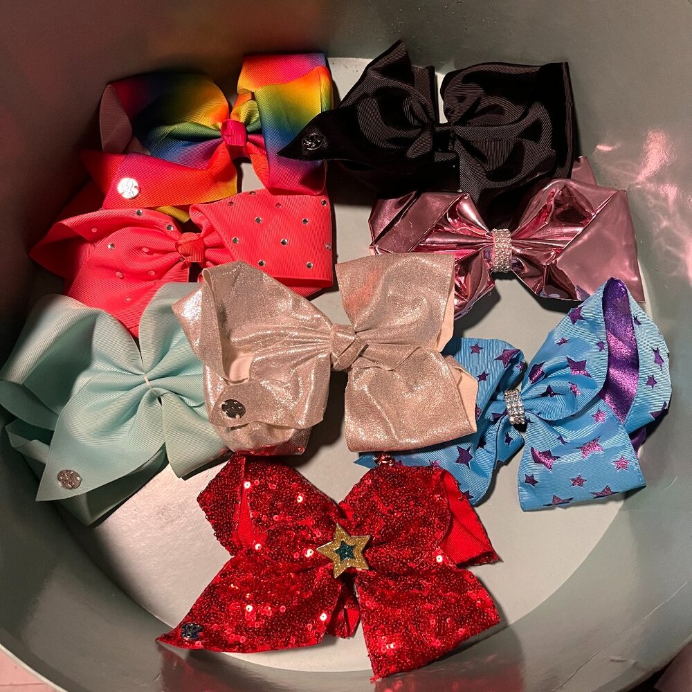 JOJO bows
